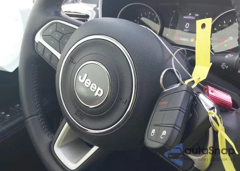 2019 Jeep Compass Latitude Fwd from USA, damaged, VIN 3C4NJCBB1KT614838